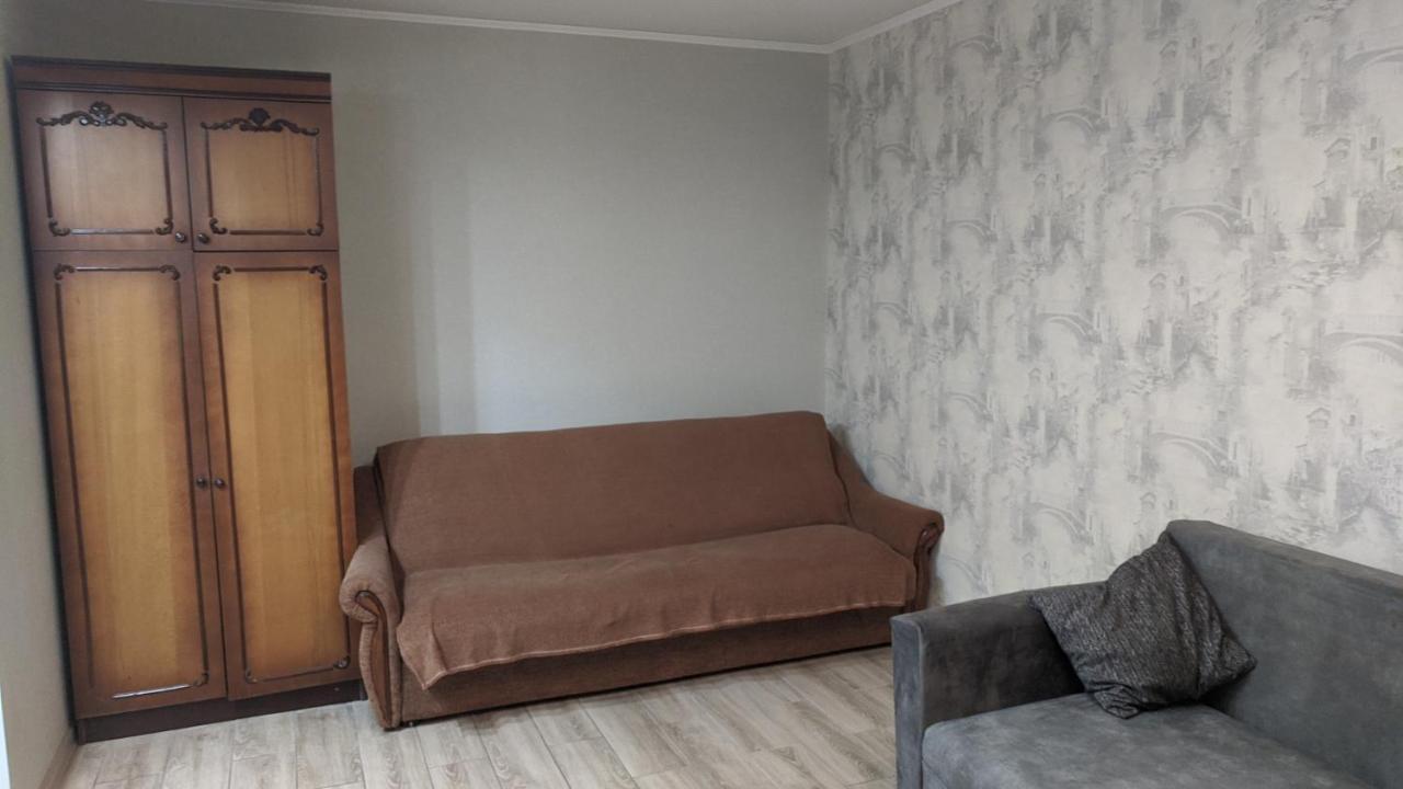 Apartment Near City Center On Peremohy Avenue 46 Csernyihiv Kültér fotó