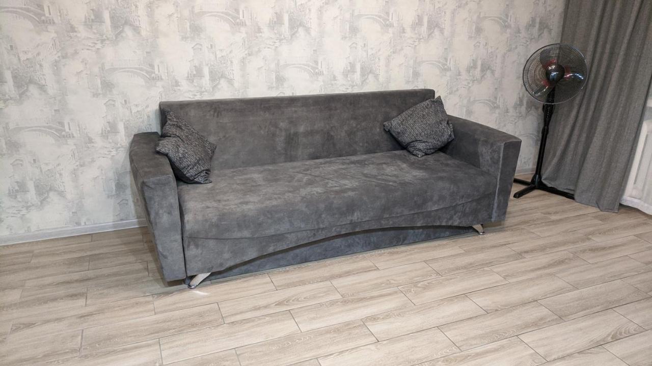 Apartment Near City Center On Peremohy Avenue 46 Csernyihiv Kültér fotó